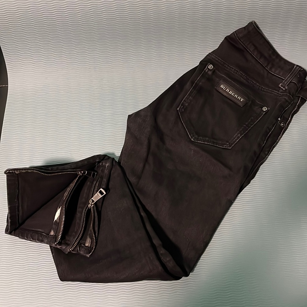 Burberry London jeans, size 29w, authentic 100%, 93% cotton, L27”